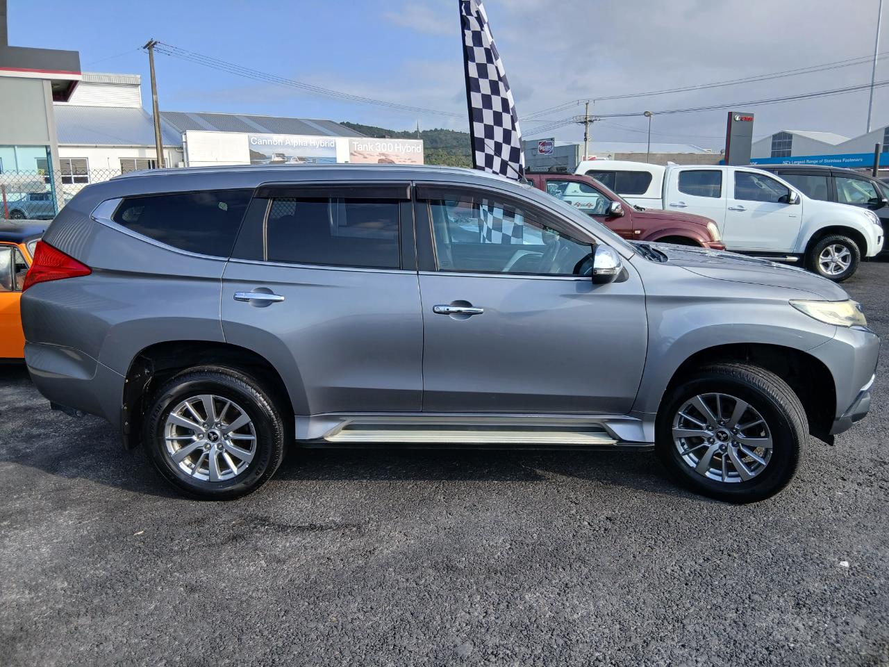 2016 Mitsubishi Pajero Sport