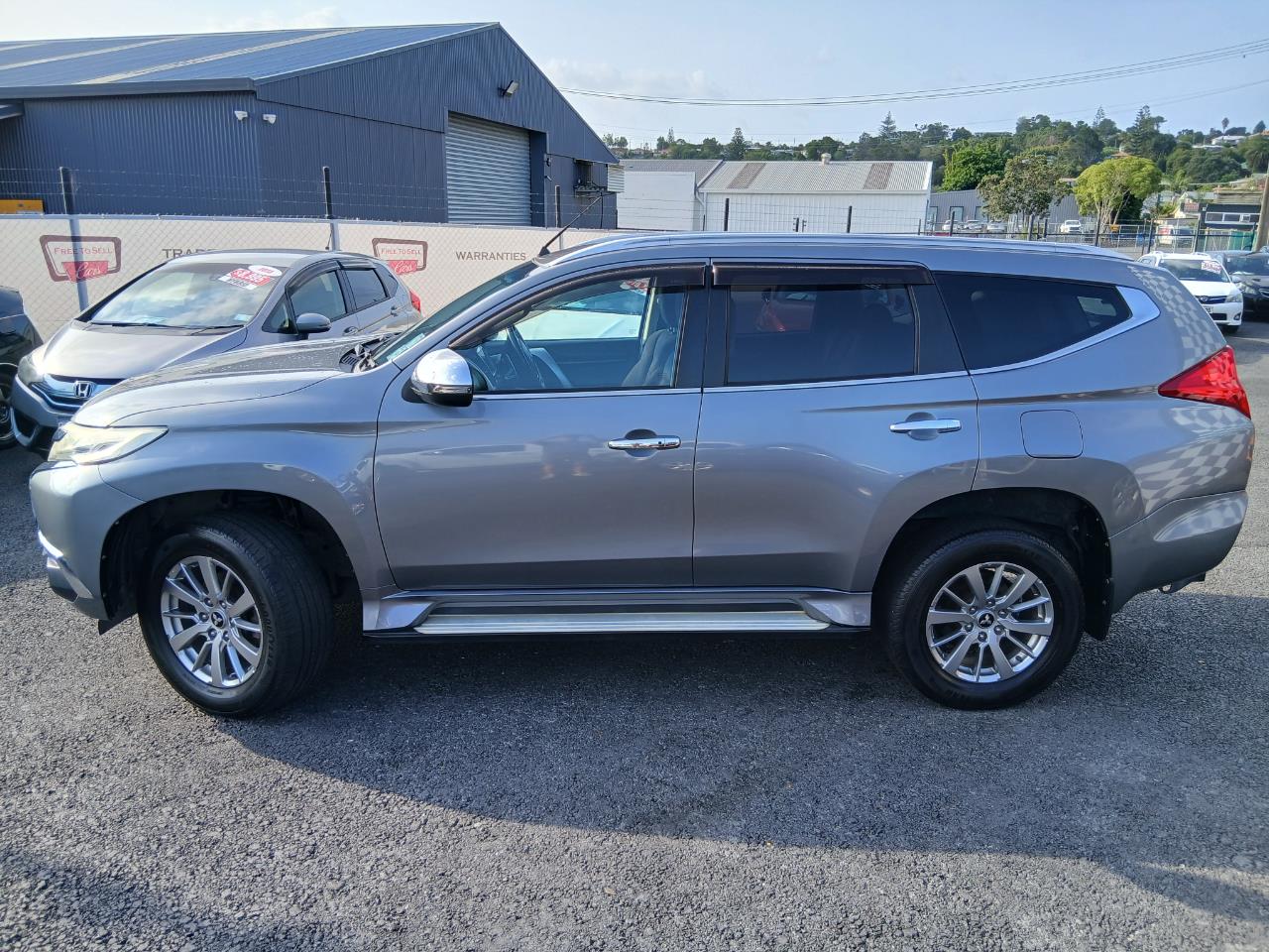 2016 Mitsubishi Pajero Sport