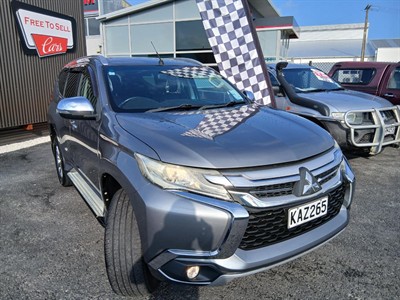 2016 Mitsubishi Pajero Sport - Thumbnail