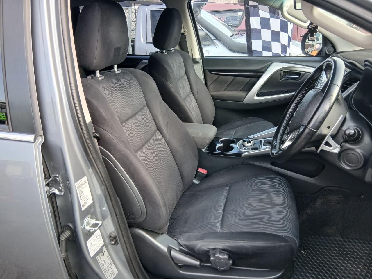 2016 Mitsubishi Pajero Sport