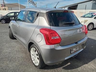 2021 Suzuki Swift - Thumbnail