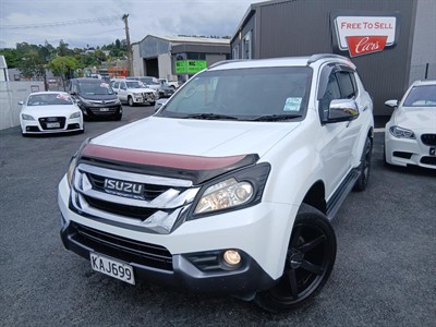 2016 Isuzu  MU-X - Thumbnail