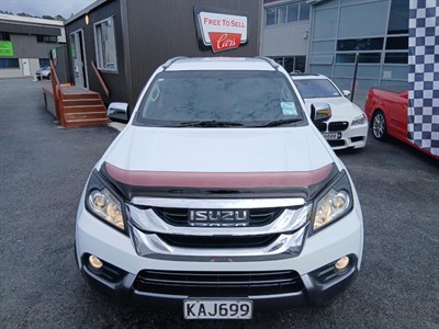 2016 Isuzu  MU-X - Thumbnail