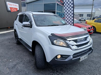 2016 Isuzu  MU-X - Thumbnail