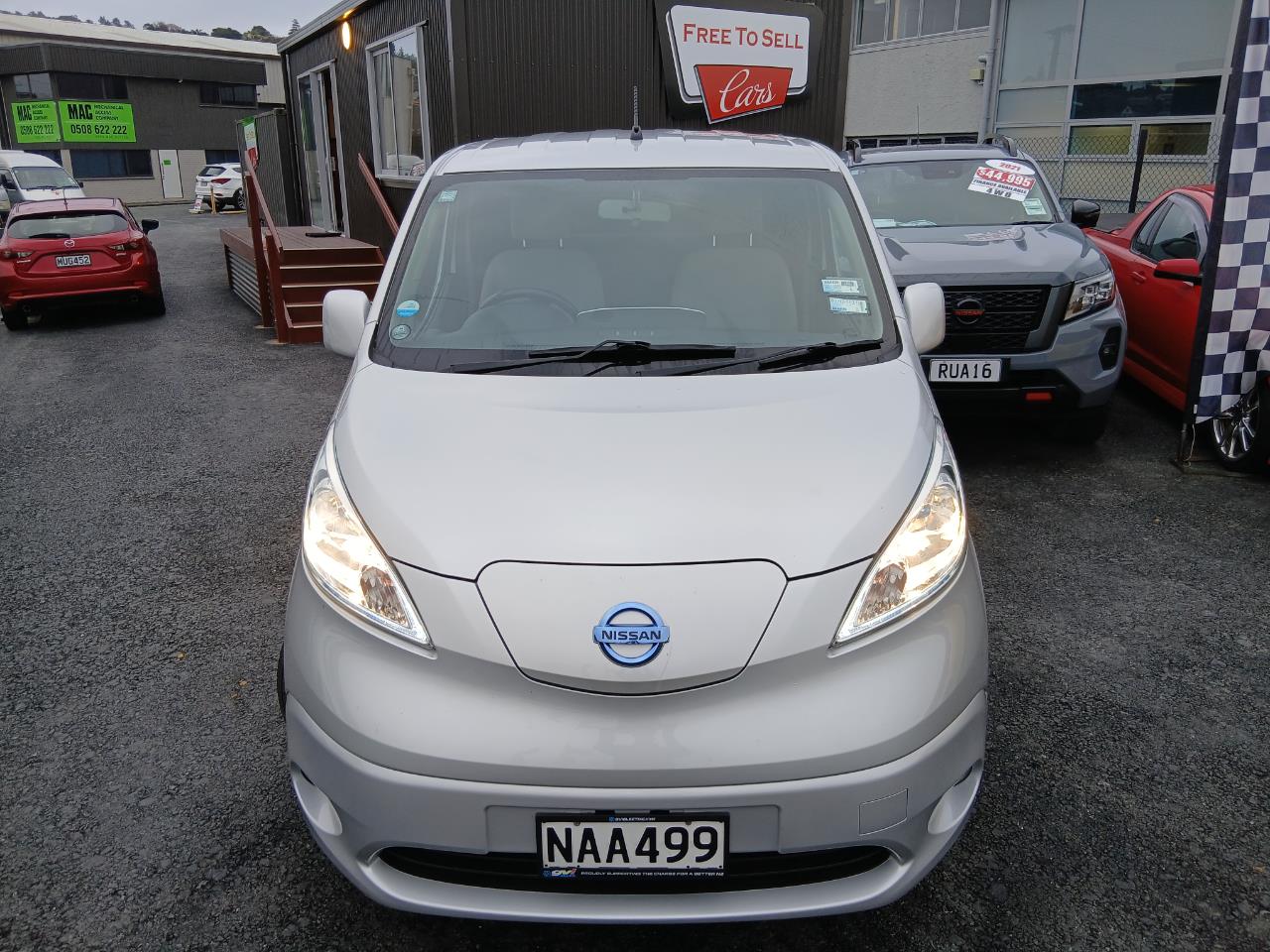 2016 Nissan e-NV200