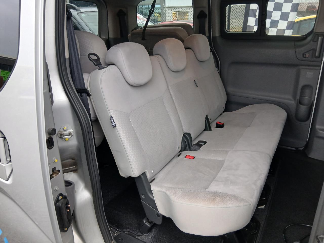 2016 Nissan e-NV200