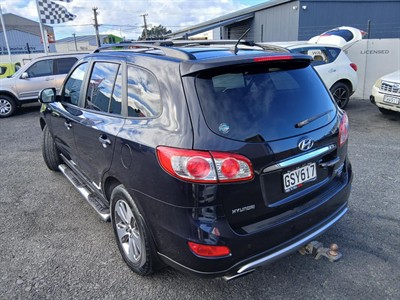2013 Hyundai SANTA FE - Thumbnail