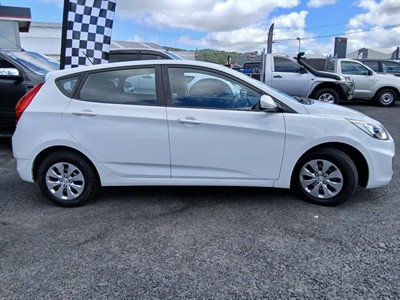 2018 Hyundai Accent - Thumbnail