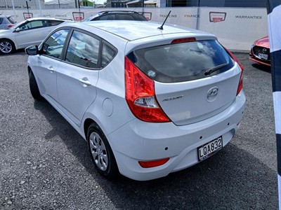 2018 Hyundai Accent - Thumbnail