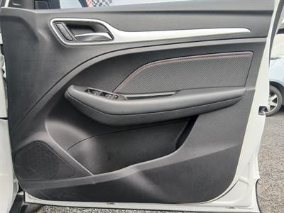 2022 MG Zs - Thumbnail