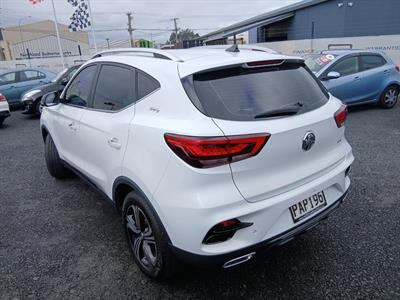 2022 MG Zs - Thumbnail