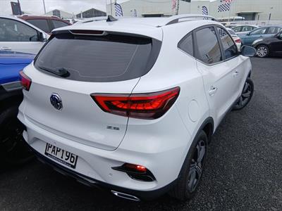 2022 MG Zs - Thumbnail