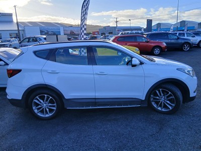 2017 Hyundai SANTA FE - Thumbnail
