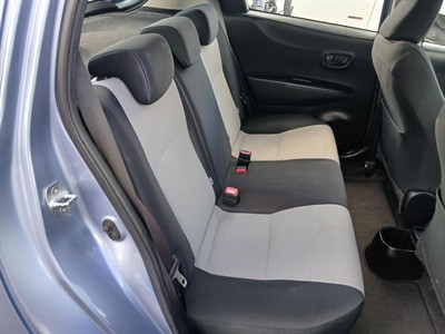 2013 Toyota Yaris - Thumbnail