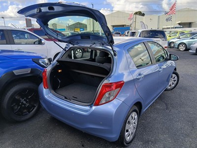 2013 Toyota Yaris - Thumbnail
