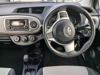 2013 Toyota Yaris - Thumbnail