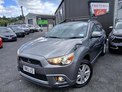 2011 Mitsubishi RVR - Thumbnail