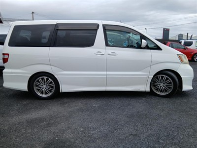 2005 Toyota Alphard - Thumbnail