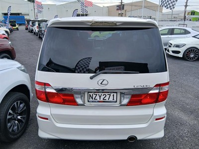 2005 Toyota Alphard - Thumbnail