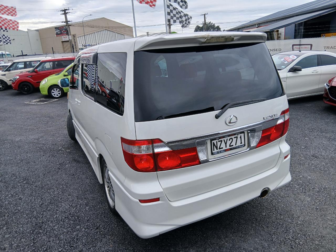 2005 Toyota Alphard