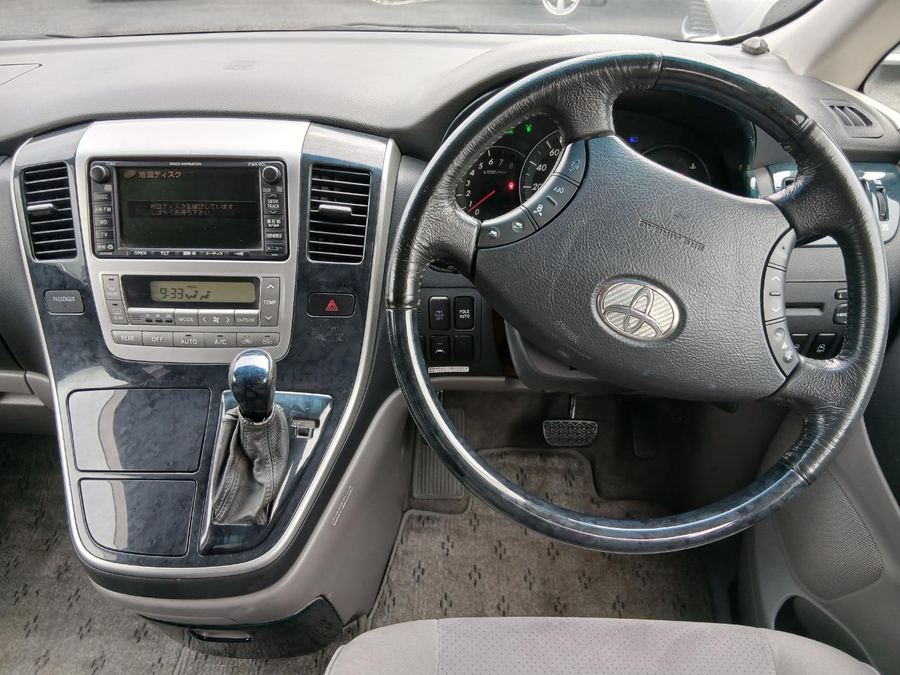 2005 Toyota Alphard