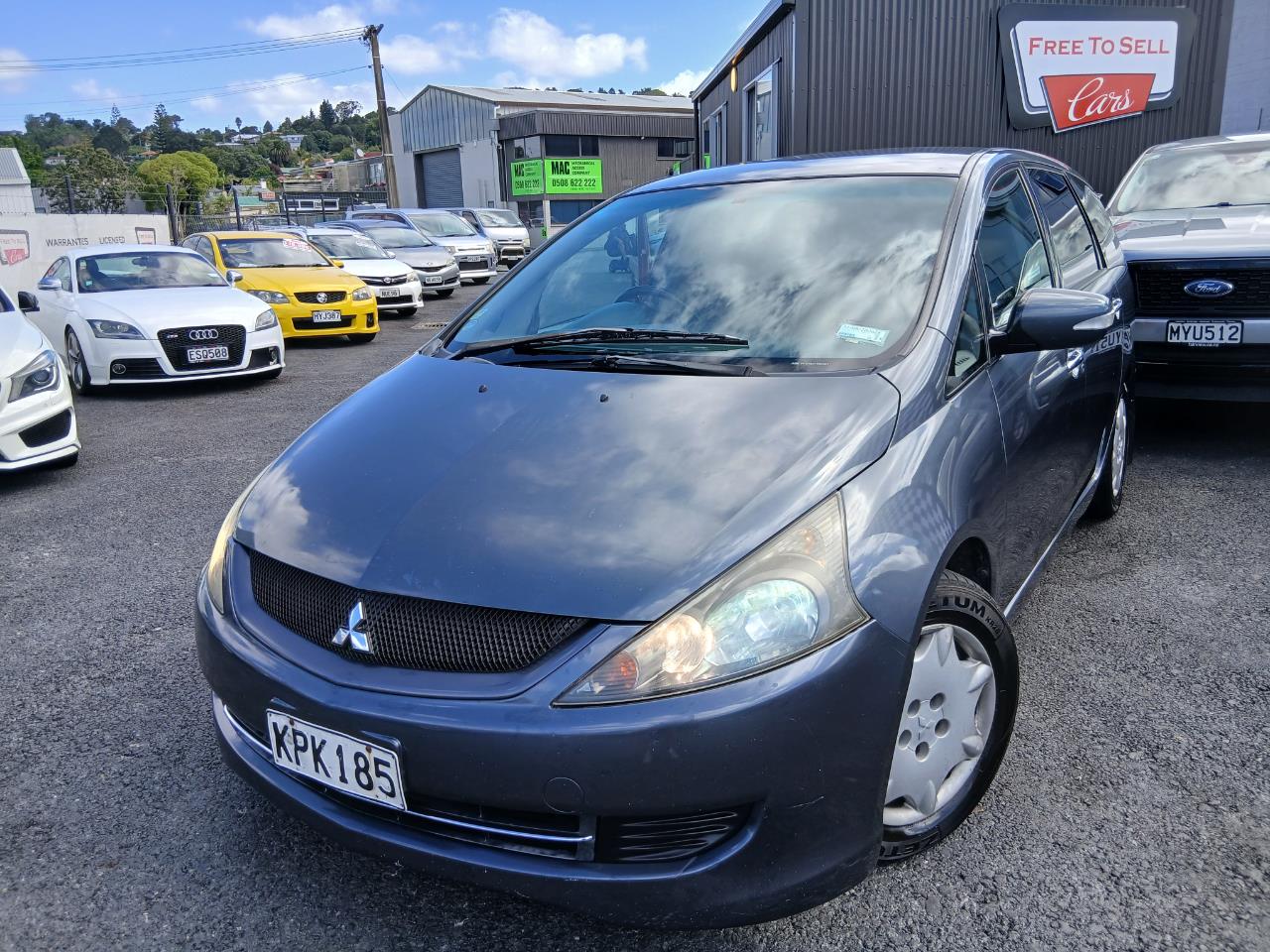 2005 Mitsubishi GRANDIS