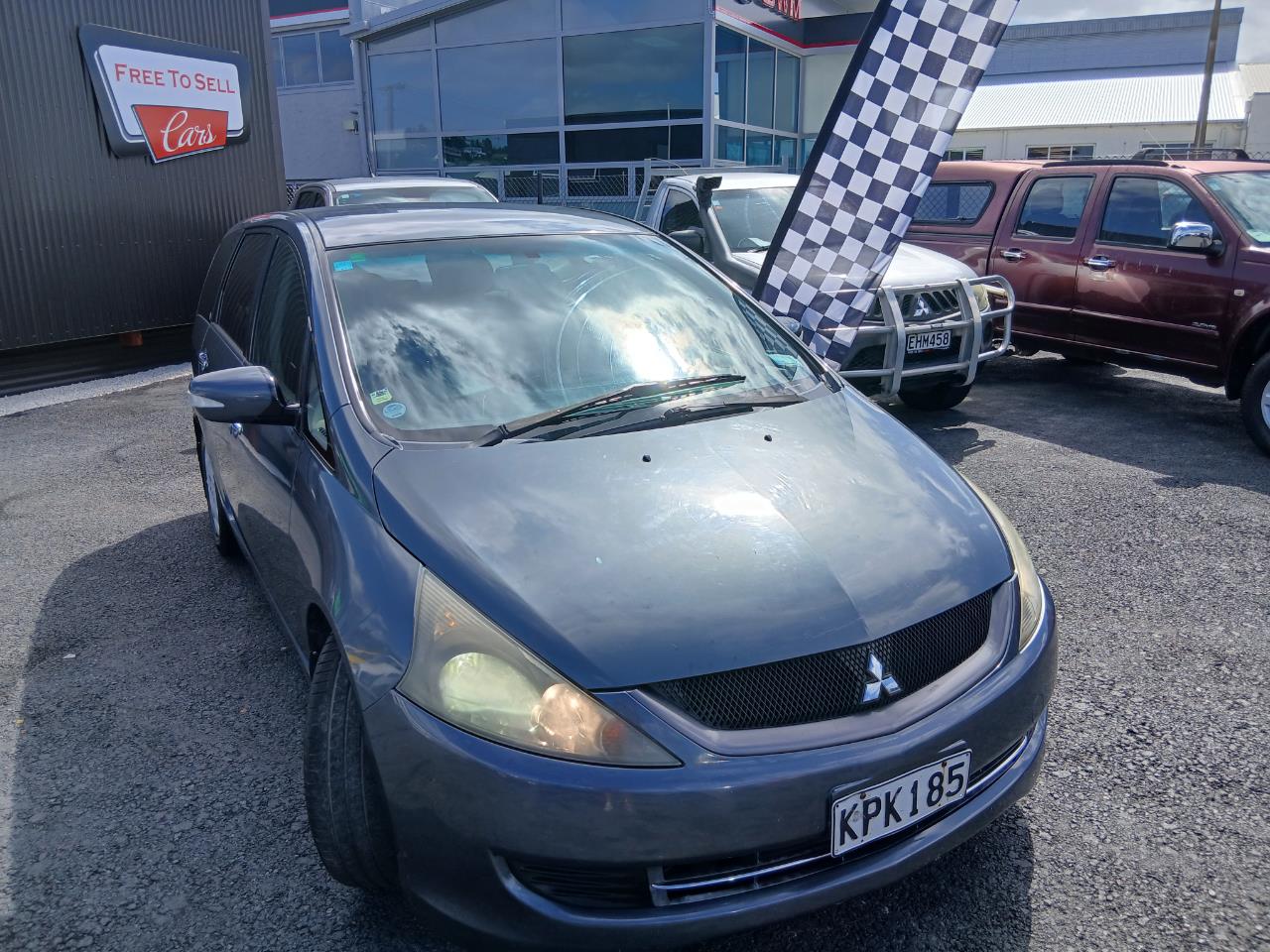 2005 Mitsubishi GRANDIS