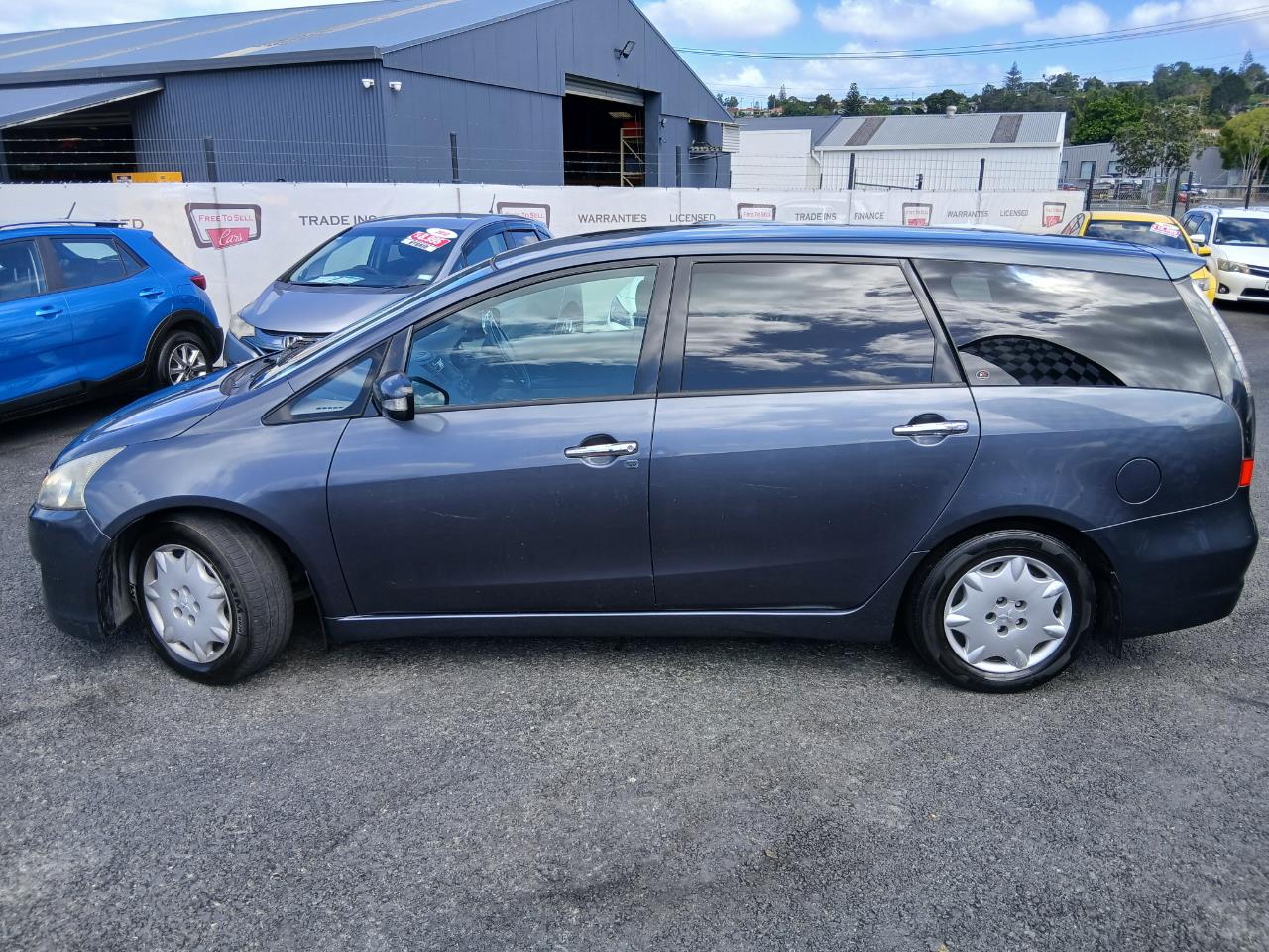 2005 Mitsubishi GRANDIS