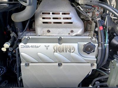 2005 Mitsubishi GRANDIS - Thumbnail