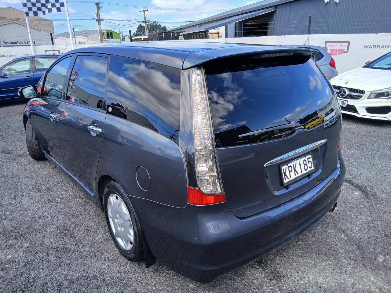 2005 Mitsubishi GRANDIS