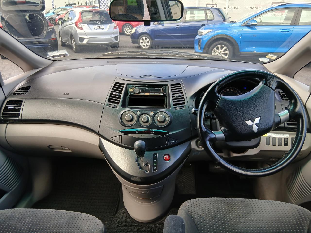 2005 Mitsubishi GRANDIS