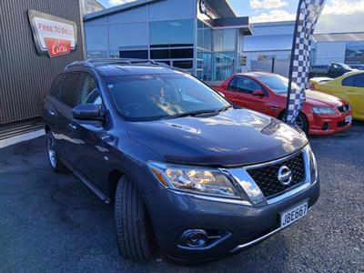 2015 Nissan Pathfinder - Thumbnail