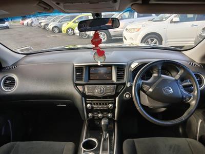 2015 Nissan Pathfinder - Thumbnail