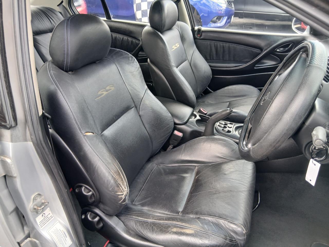 2002 Holden COMMODORE