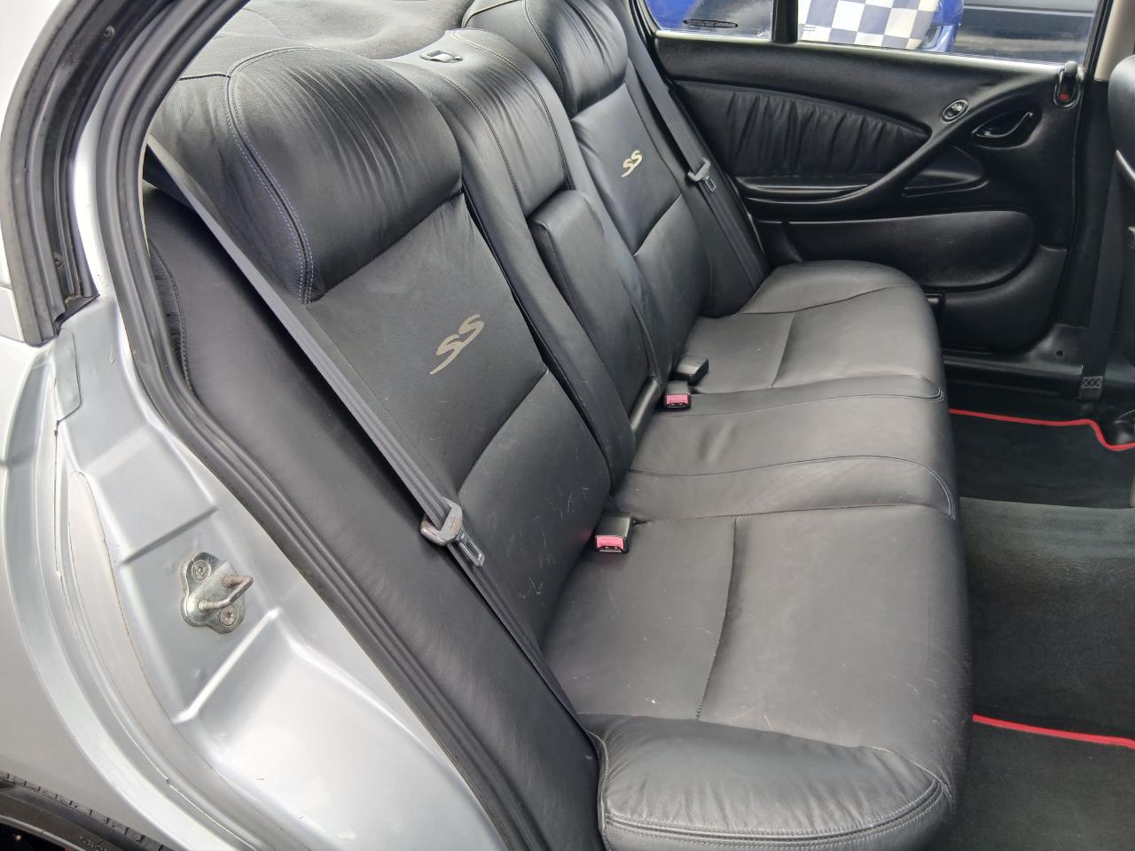 2002 Holden COMMODORE