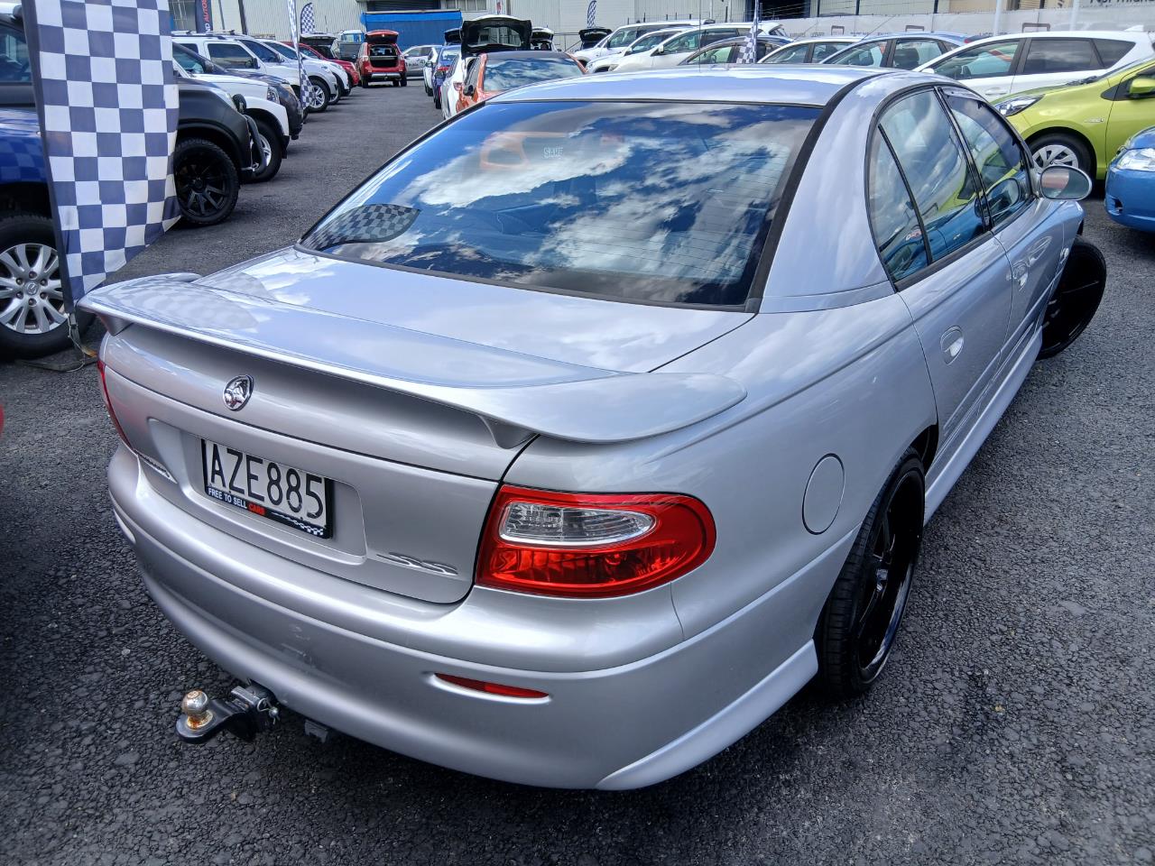 2002 Holden COMMODORE
