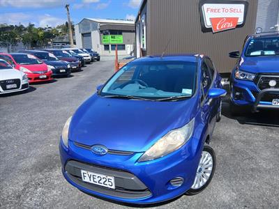 2011 Ford FIESTA - Thumbnail