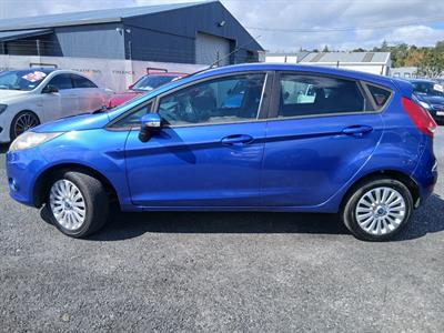 2011 Ford FIESTA - Thumbnail