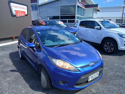 2011 Ford FIESTA - Thumbnail