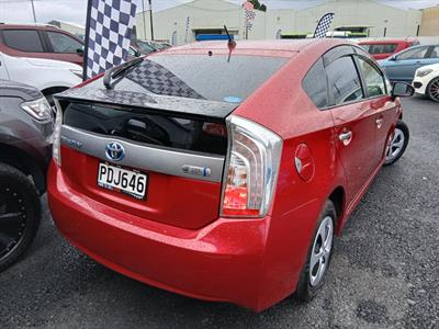 2012 Toyota Prius - Thumbnail