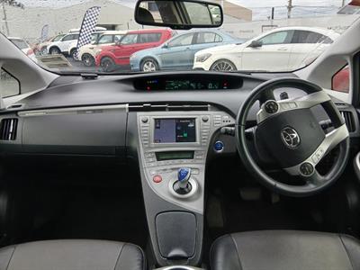 2012 Toyota Prius - Thumbnail
