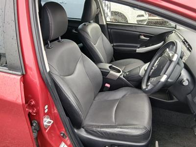 2012 Toyota Prius - Thumbnail