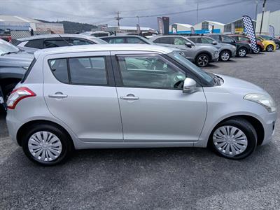 2015 Suzuki Swift - Thumbnail