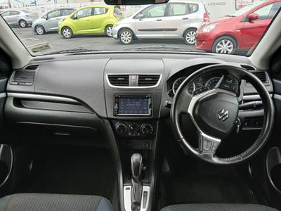 2015 Suzuki Swift - Thumbnail