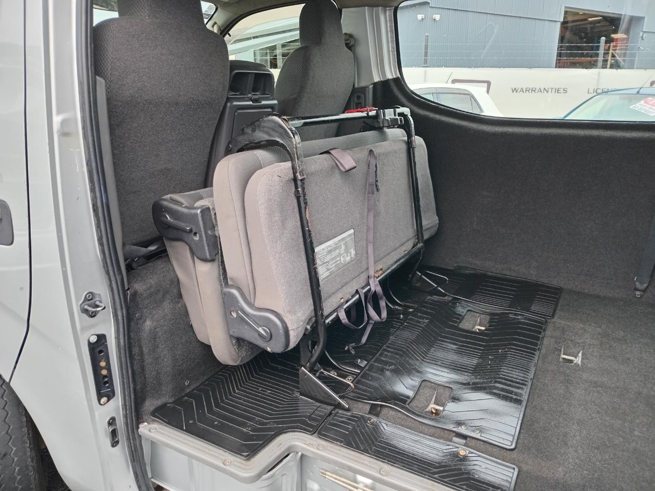 2012 Nissan CARAVAN