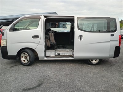 2012 Nissan CARAVAN - Thumbnail