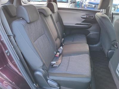 2011 Toyota WISH - Thumbnail