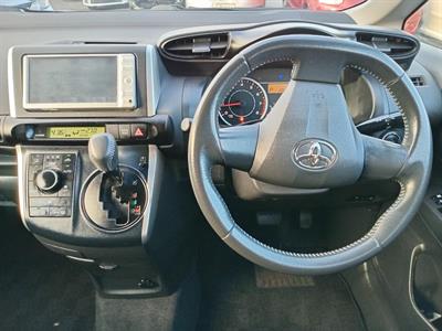 2011 Toyota WISH - Thumbnail
