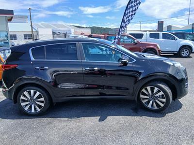 2017 Kia Sportage - Thumbnail