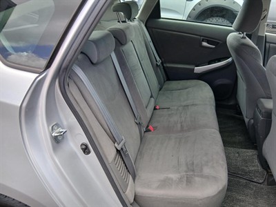 2010 Toyota Prius - Thumbnail